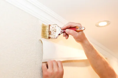 Pose de papier peint à la Chèze — revêtements muraux et toiles de verre